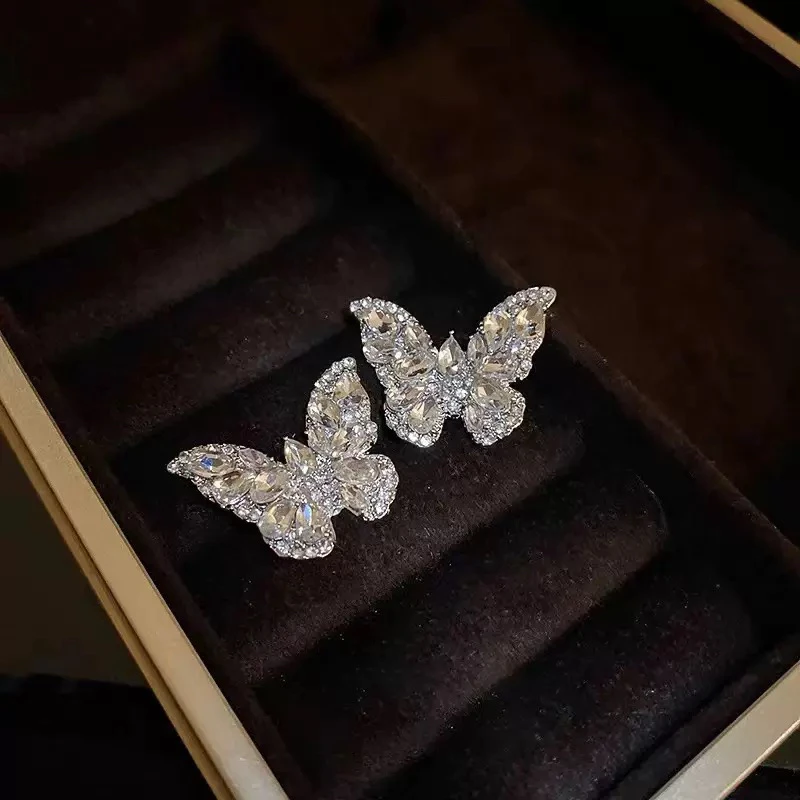 铜合金耳饰 清冷感蝴蝶耳钉精致百搭