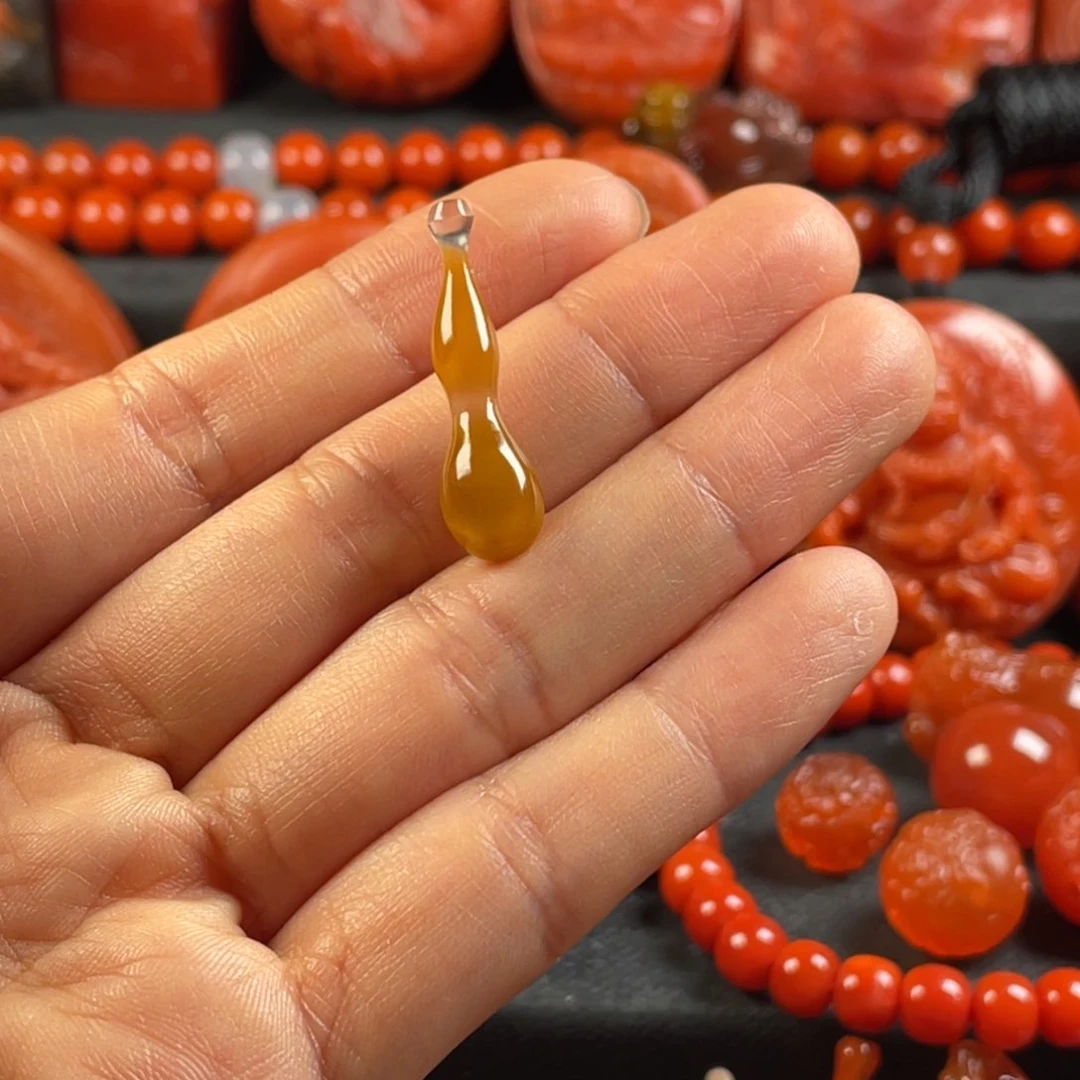 玛瑙/玉髓天然原矿保山蒲票鸡油黄葫芦未镶嵌