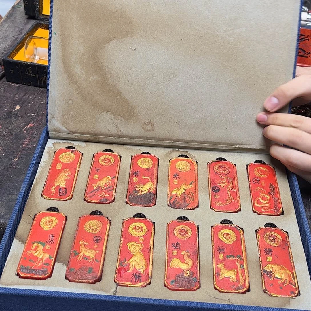 大叶紫檀（黑酸枝木类）