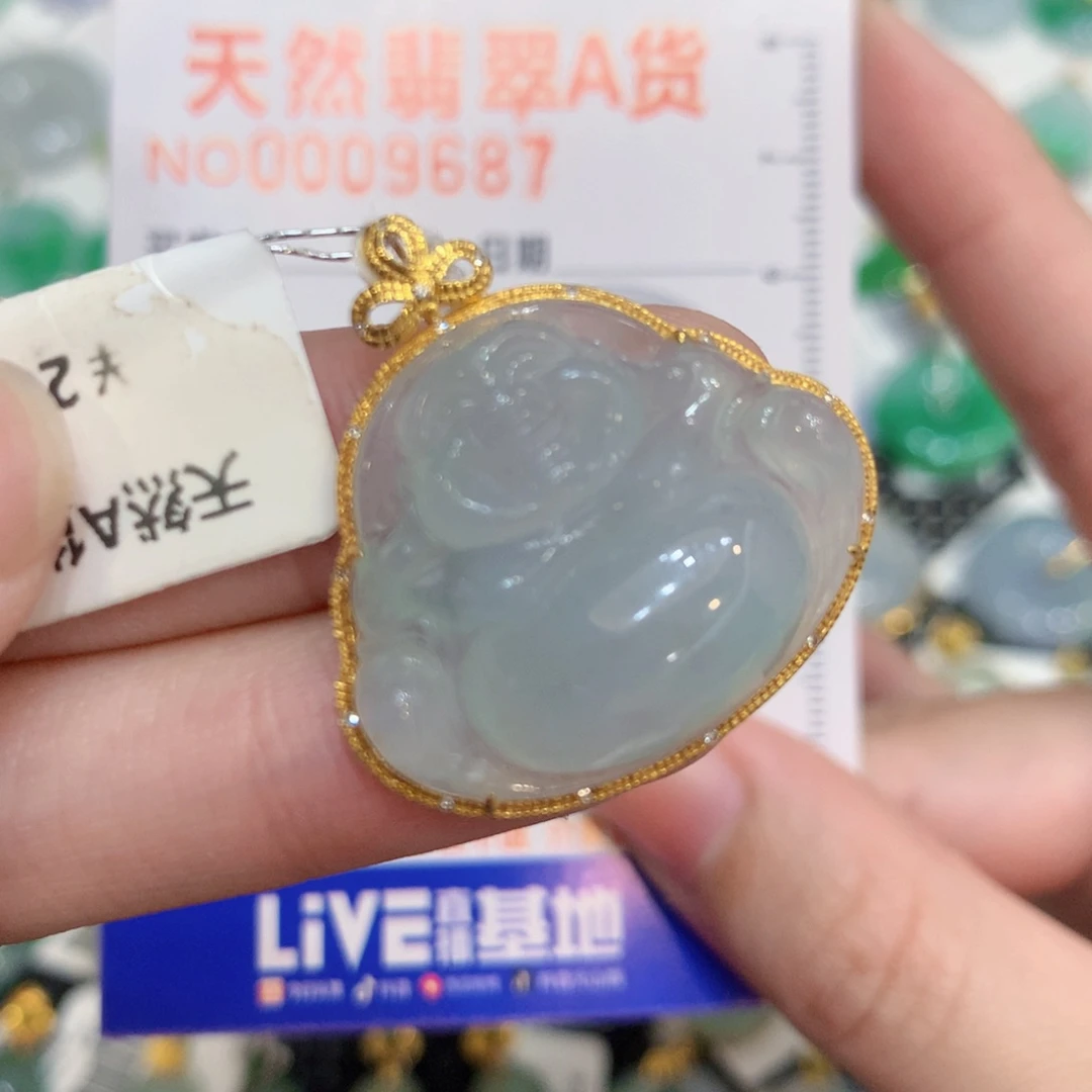 翡翠18K金镶嵌颈饰佛公