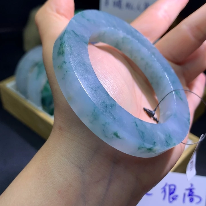 定制翡翠未镶嵌天然翡翠