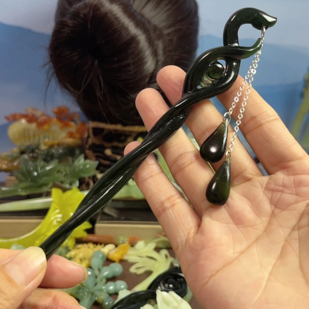 蛇纹石玉发饰合金安***王