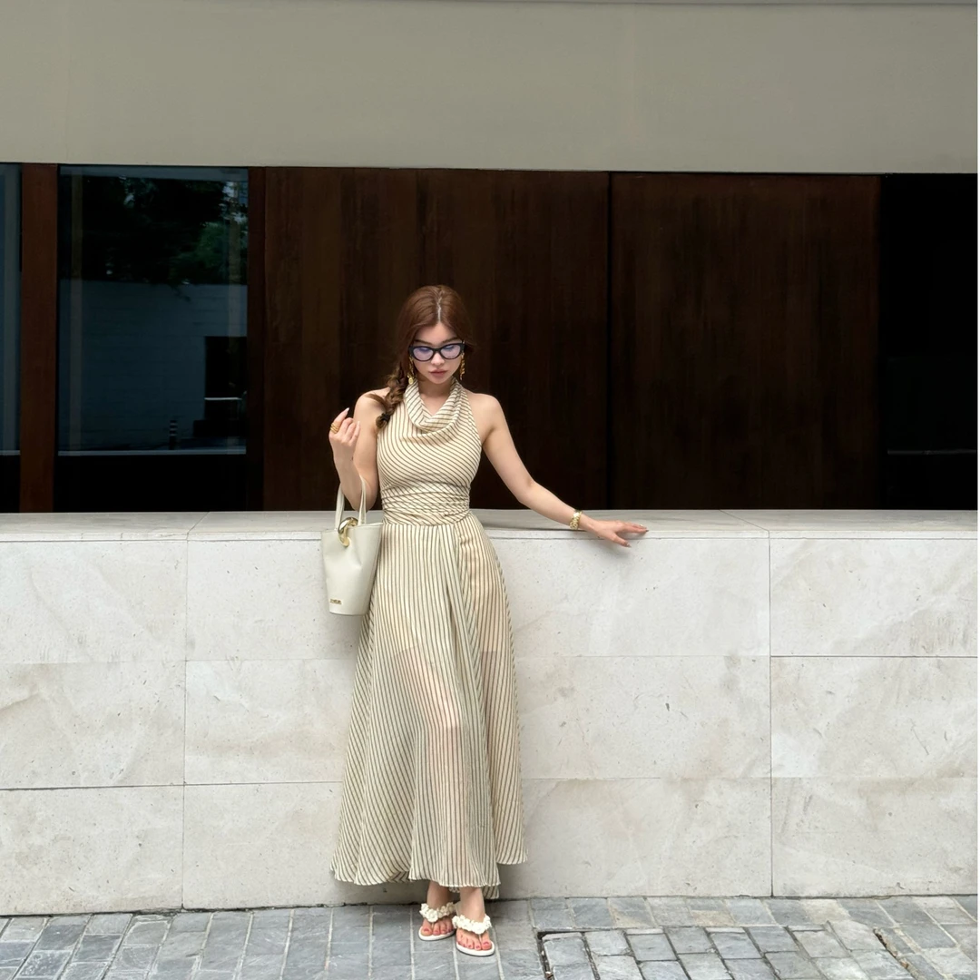 郭甜心【旅行碎片】25早春新款小众设计慵懒无袖条纹连衣裙C-01007