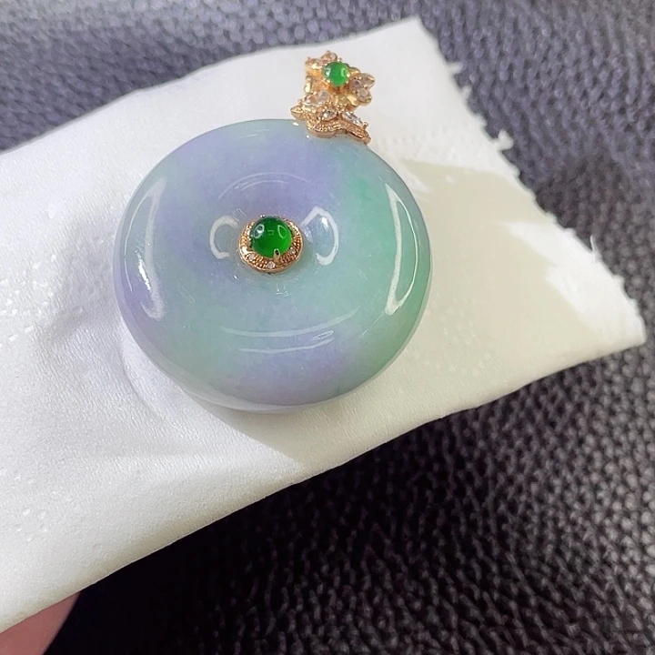 翡翠颈饰18K金镶嵌翡翠