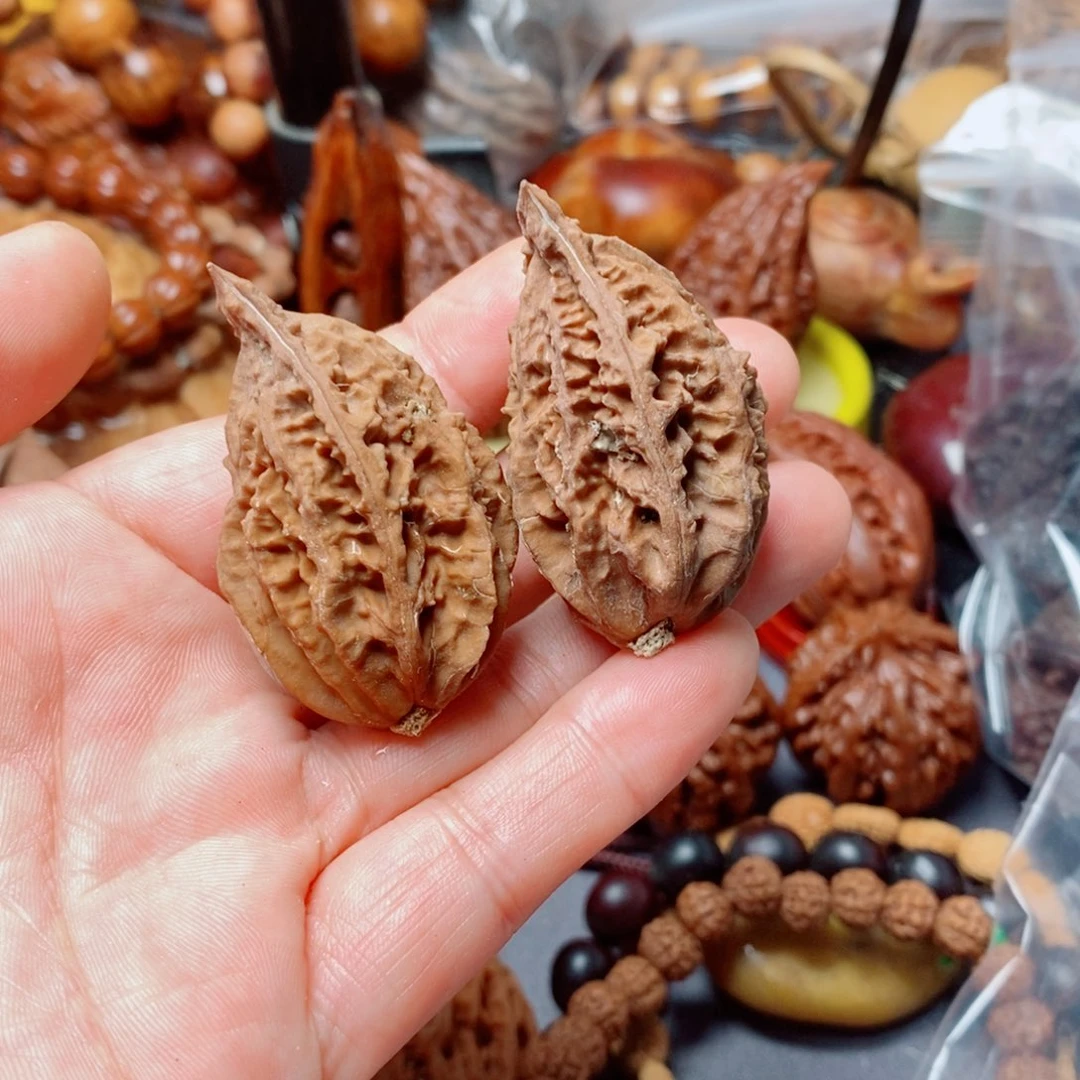 文玩核桃吊坠瑕疵15