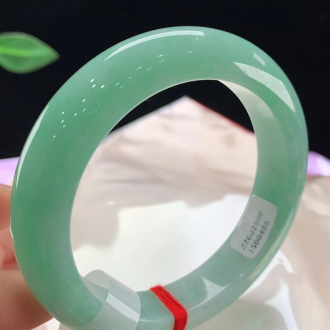 翡翠未镶嵌手镯0486