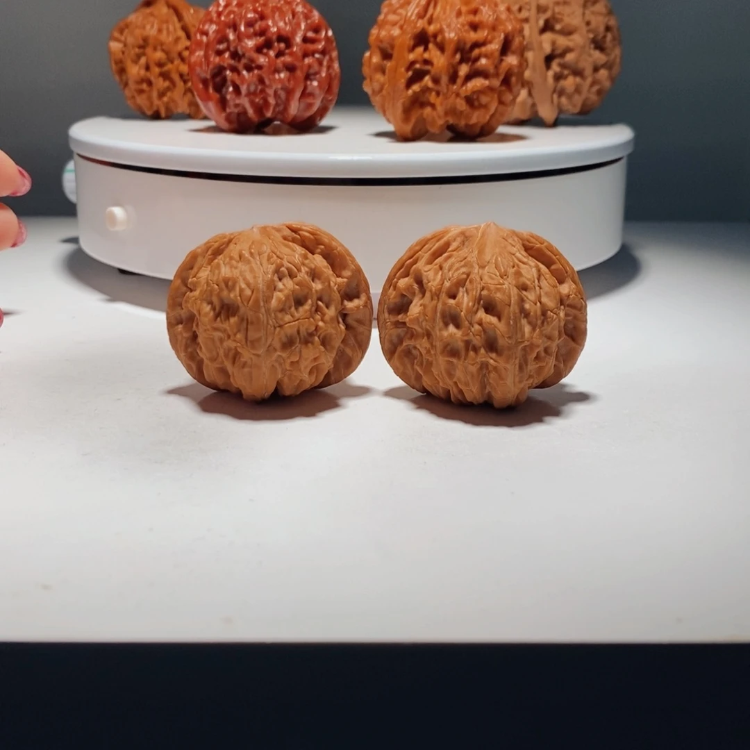 文玩核桃吊坠   946号-房山石子磨盘-40尺寸