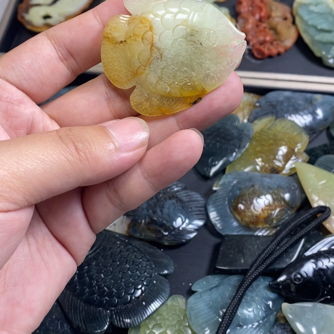 未镶嵌蛇纹石玉吊坠(不含链)