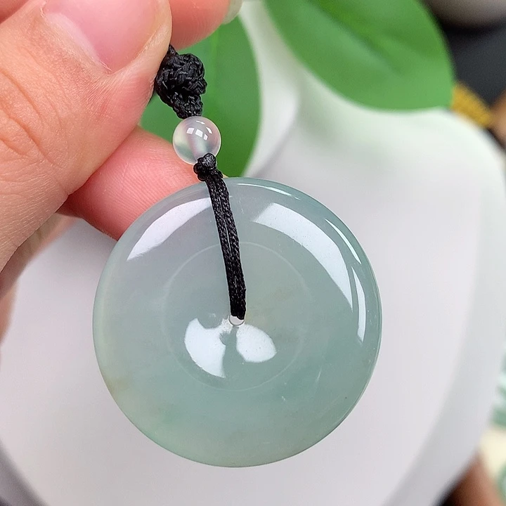 翡翠未镶嵌颈饰平安扣 30.3x5.6mm