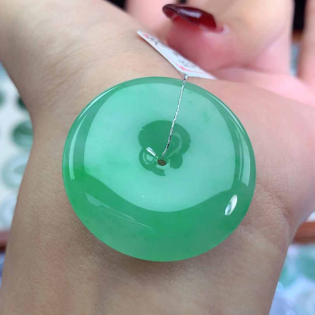 翡翠吊坠(不含链)未镶嵌水**华