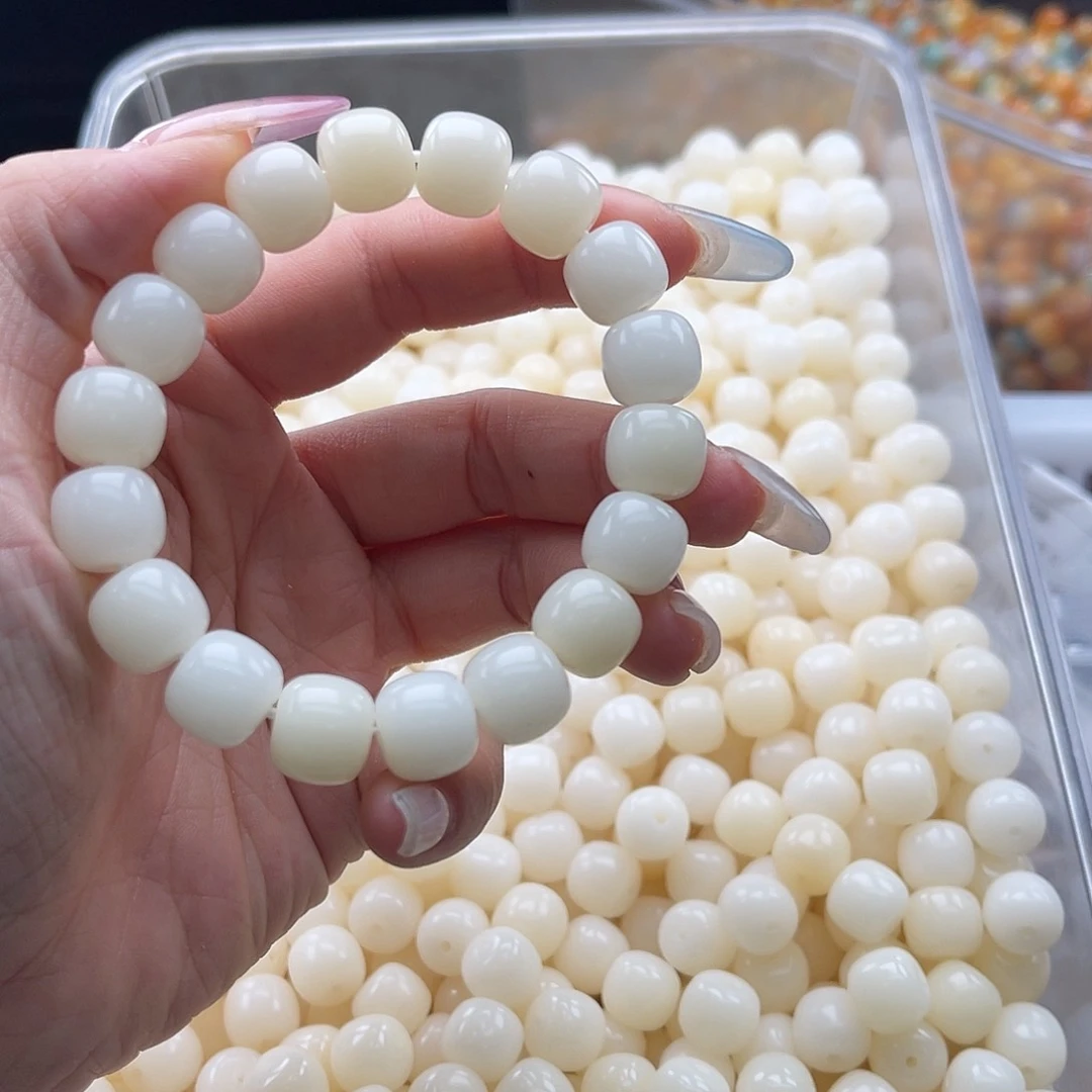 白玉菩提吊坠q11mm/100+10颗纯白桶珠