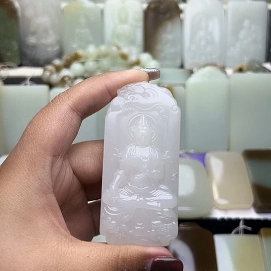 颈饰未镶嵌和田玉