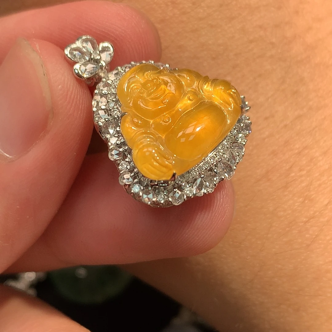 翡翠18K金镶嵌颈饰翡翠