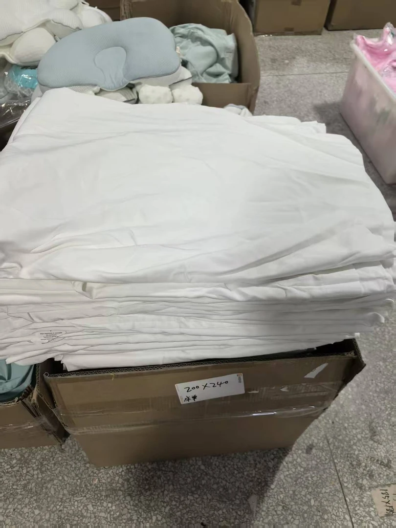 《厚广家》3楼200×240白色化纤床单 发1张