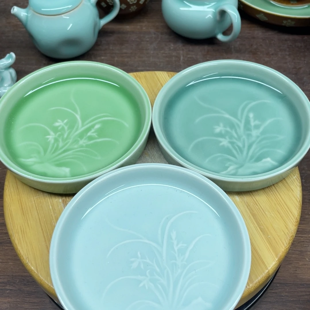 特价福利10.5厘米青瓷3个