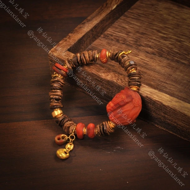 沉香【杨仙仙珠宝】18K镶嵌达拉干沉香多宝手串-5317