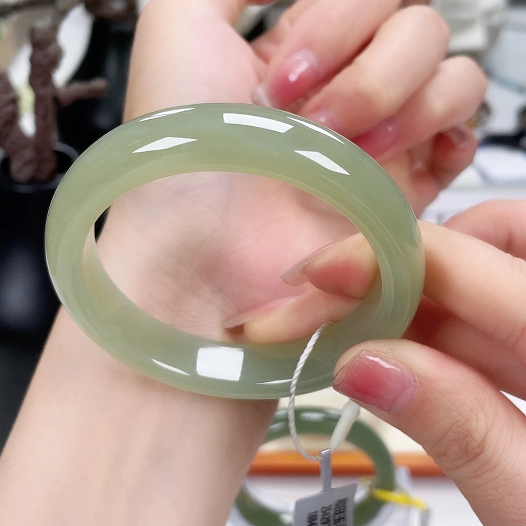 和田玉手镯54未镶嵌