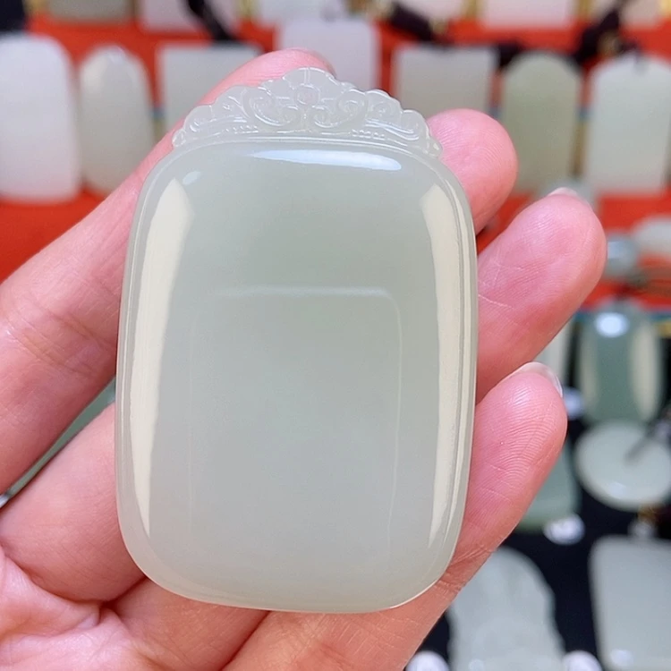 【闪购商品】颈饰未镶嵌和田玉