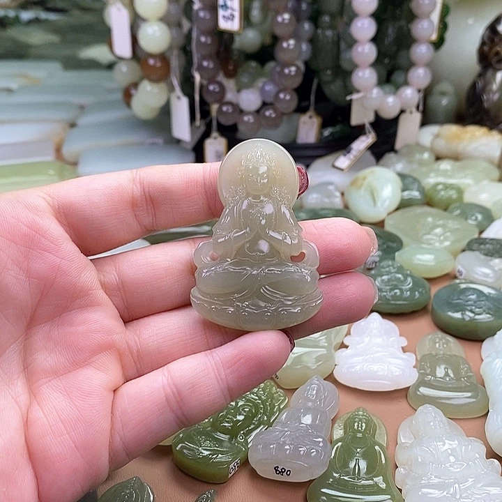 颈饰未镶嵌和田玉