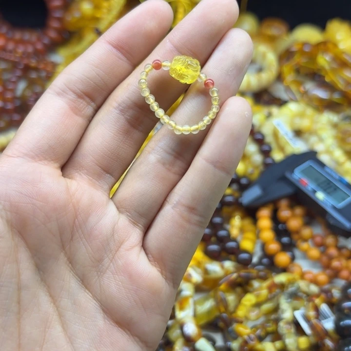 琥珀未镶嵌珠宝奇石