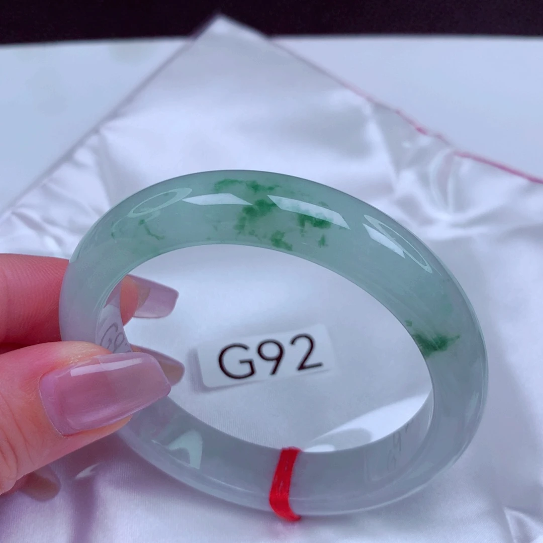 翡翠未镶嵌手镯手镯