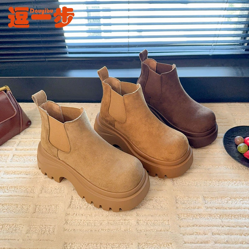 真皮厚底靴冬季百搭秋季增高英伦风高帮复古女马丁靴小码复古加绒