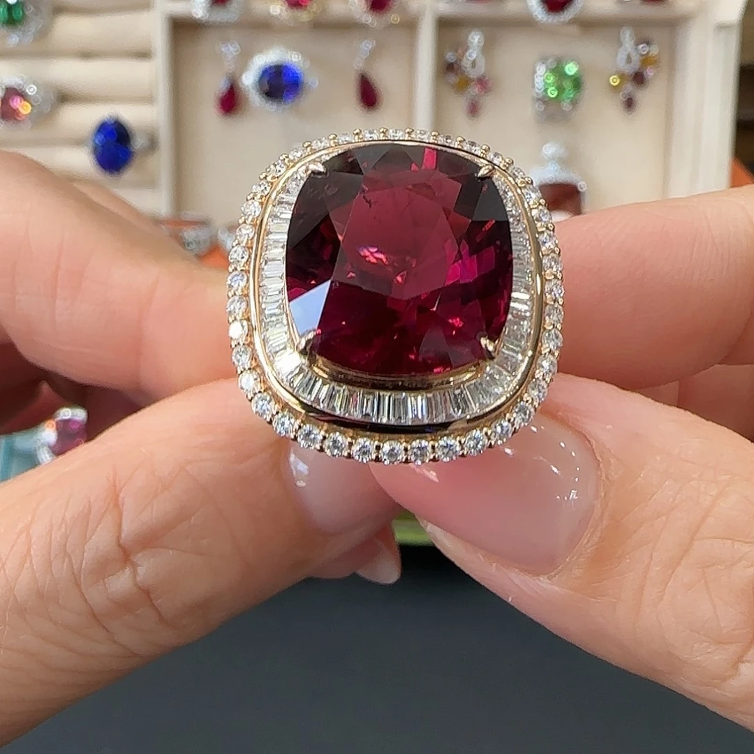18K金镶嵌戒指碧玺14.1ct