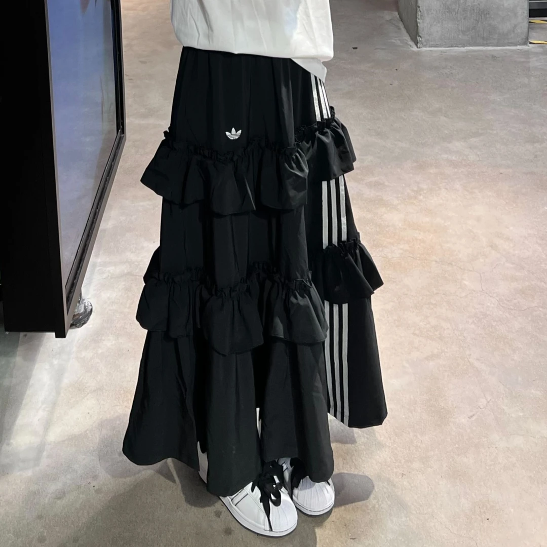 adidas/阿迪达斯新款三叶草女款时尚休闲A版时尚气质半身裙KQ6505