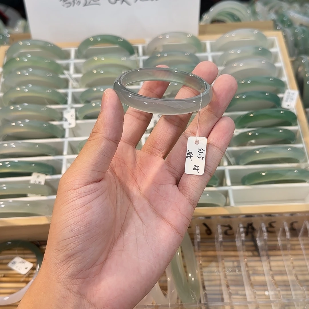 玛瑙/玉髓未镶嵌手镯圈口53.5