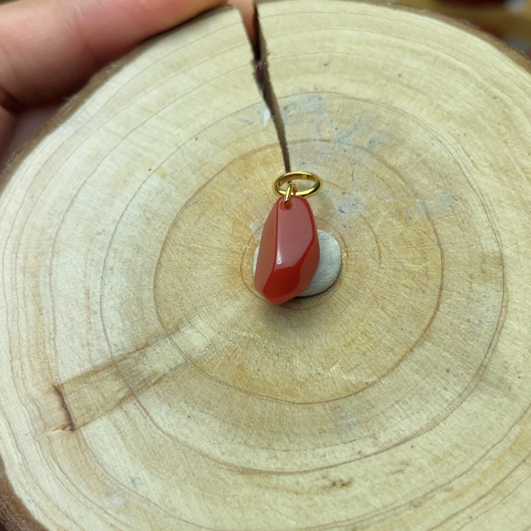 额***德南红玛瑙锦红侧挂18K金镶嵌