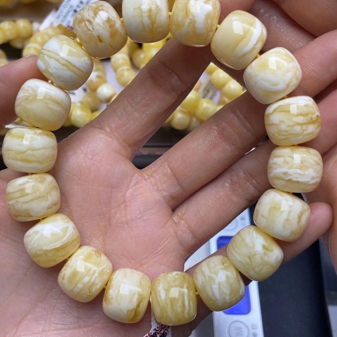 蜜蜡未镶嵌珠宝奇石