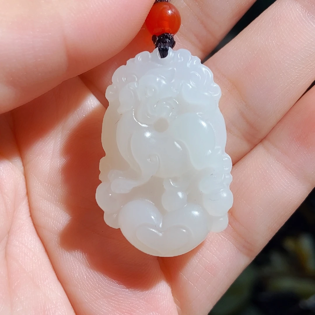 颈饰未镶嵌和田玉