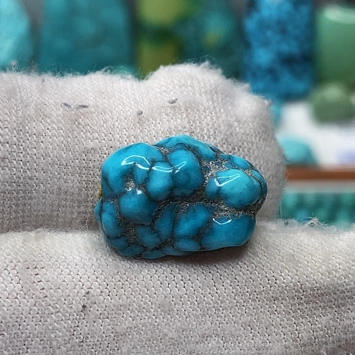 未镶嵌绿松石天然原矿 带武汉地大证书