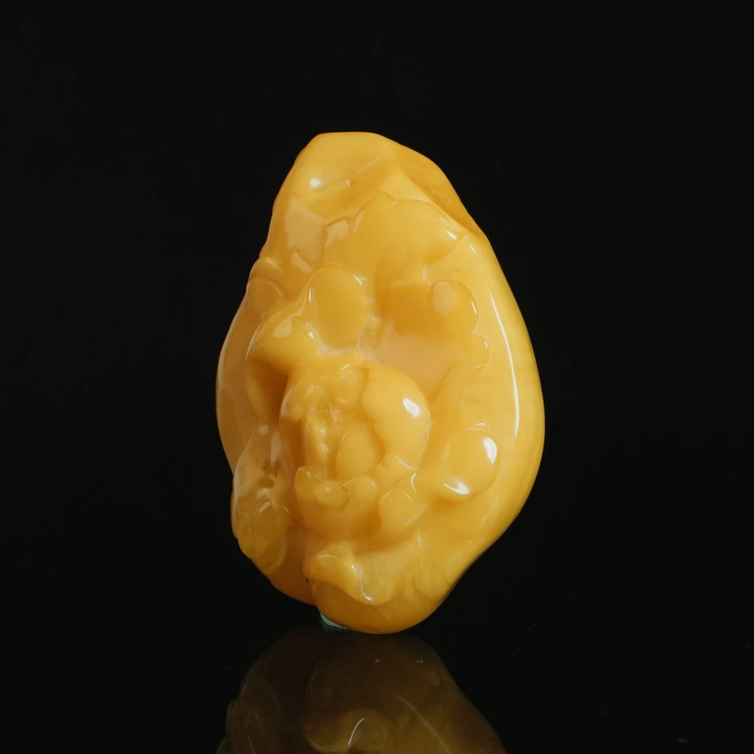 M5885 蜜蜡花开富贵吊坠 76*55*26mm 56.84g