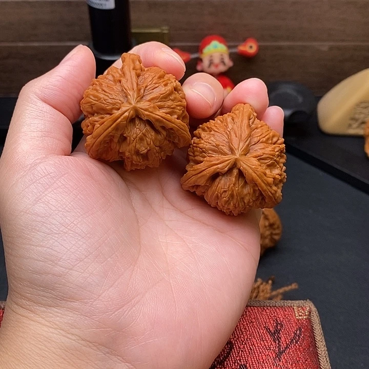 9***2把件文玩核桃白奔