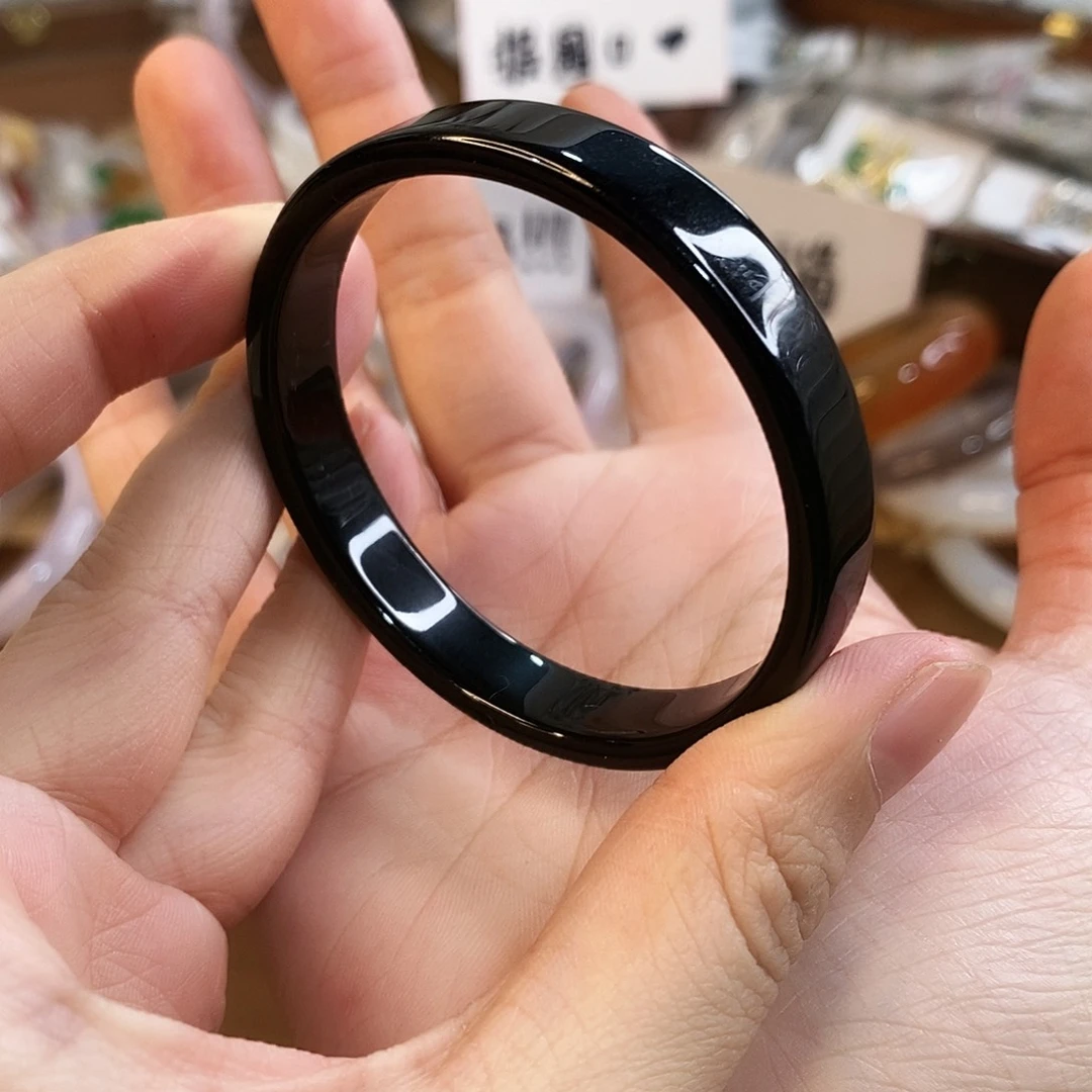 玛瑙/玉髓未镶嵌手镯A723。52.9。 瑕