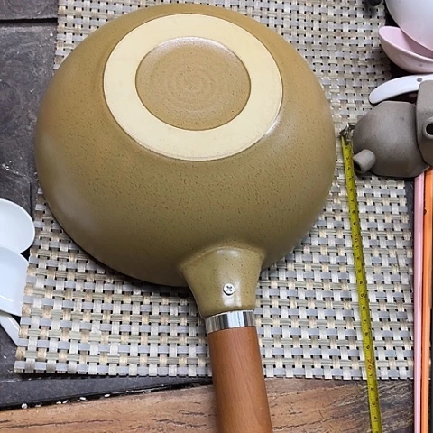 微瑕，明火，口径24厘米，高9咖色