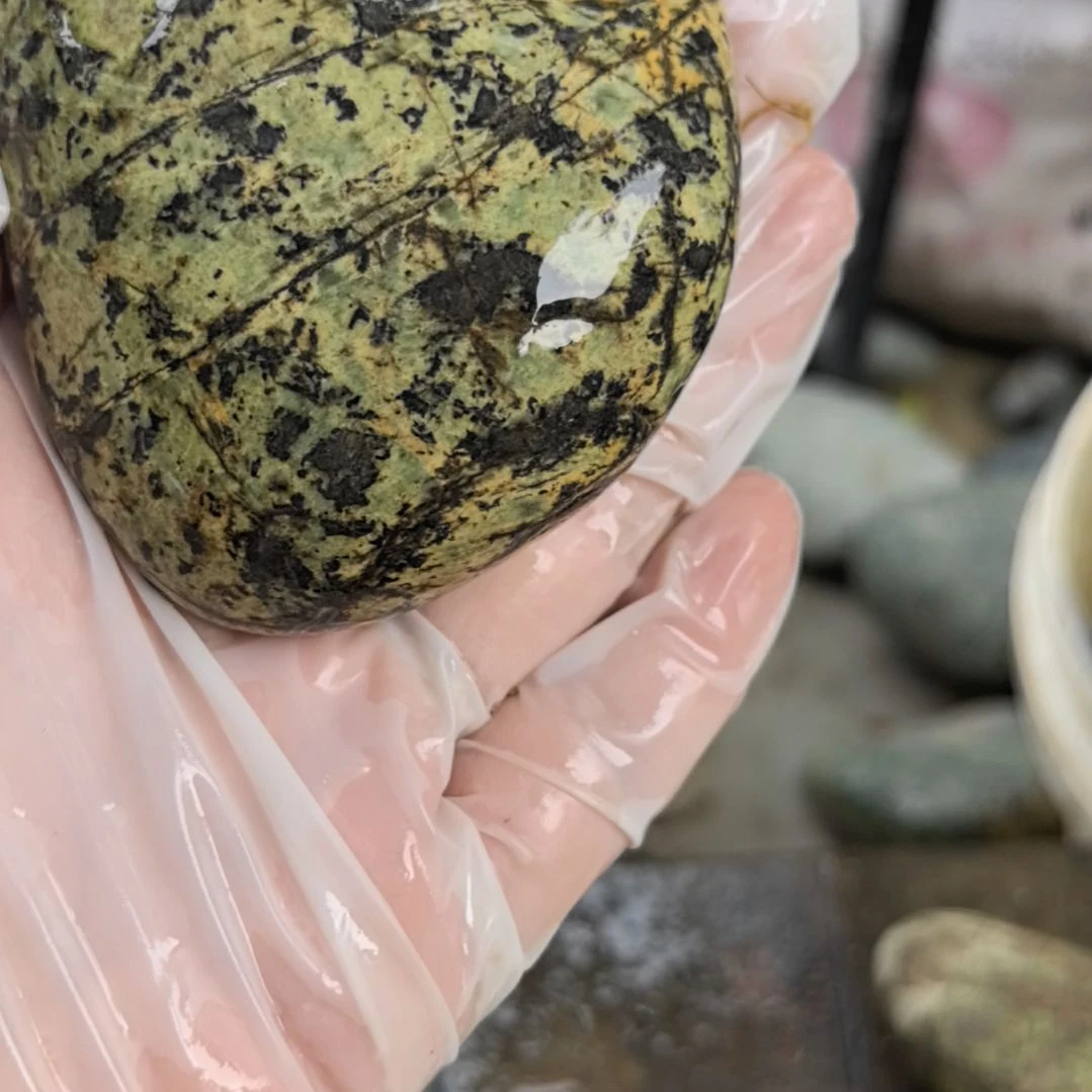 石材良**音藏玉药王石原石手把件一个