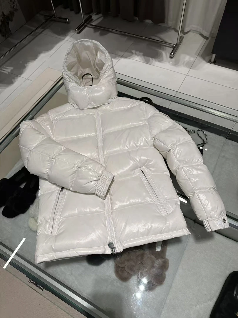 25新款 冬季女款经典百搭休闲亮面玛雅羽绒服B818