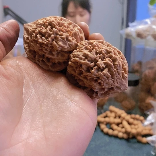 【闪购商品】把件文玩核桃43.5麒麟纹官帽