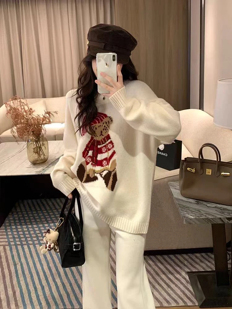 （干洗）秋冬圆领嵌花小熊慵懒风毛衣女士绵羊毛针织套头羊毛衫1220