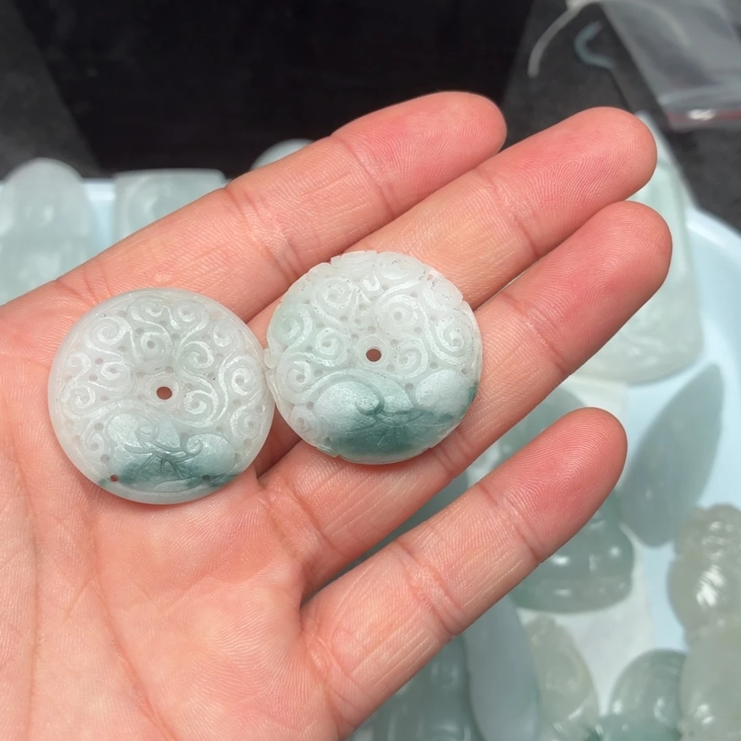 定制翡翠未镶嵌平安扣一对