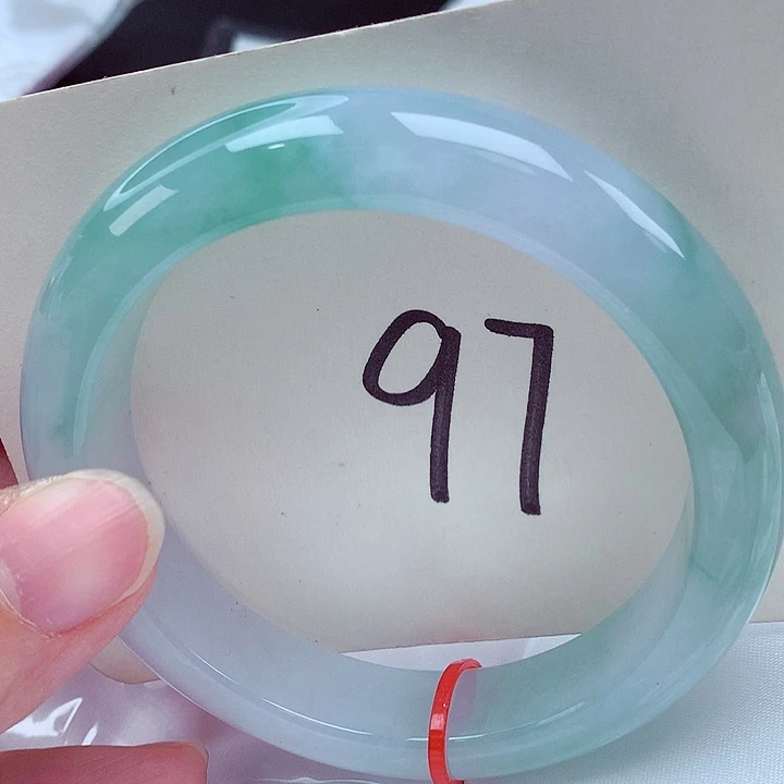 翡翠未镶嵌手镯翡翠