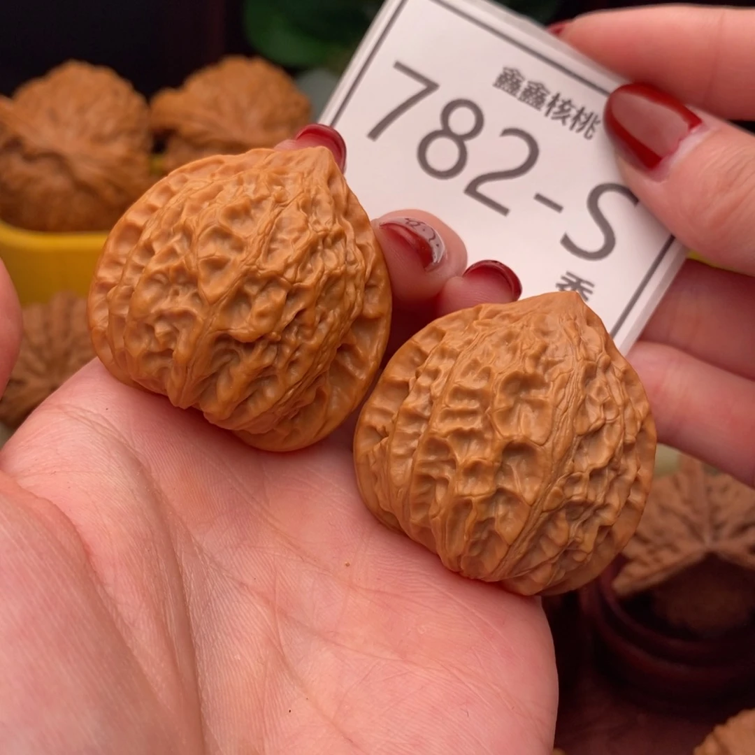 文玩核桃把件金牛39