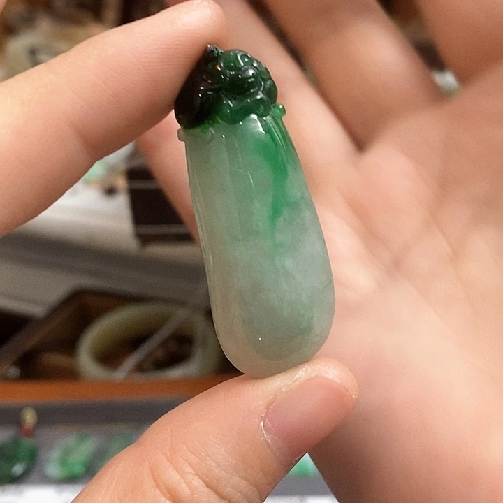 翡翠颈饰未镶嵌?****e不退原创设计设计