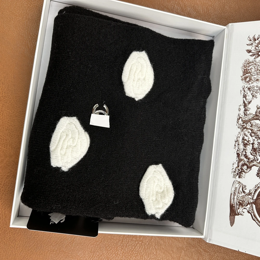 1203 新款高密65羊绒35真丝130*25围巾冬百搭外搭高奢时尚长款#1