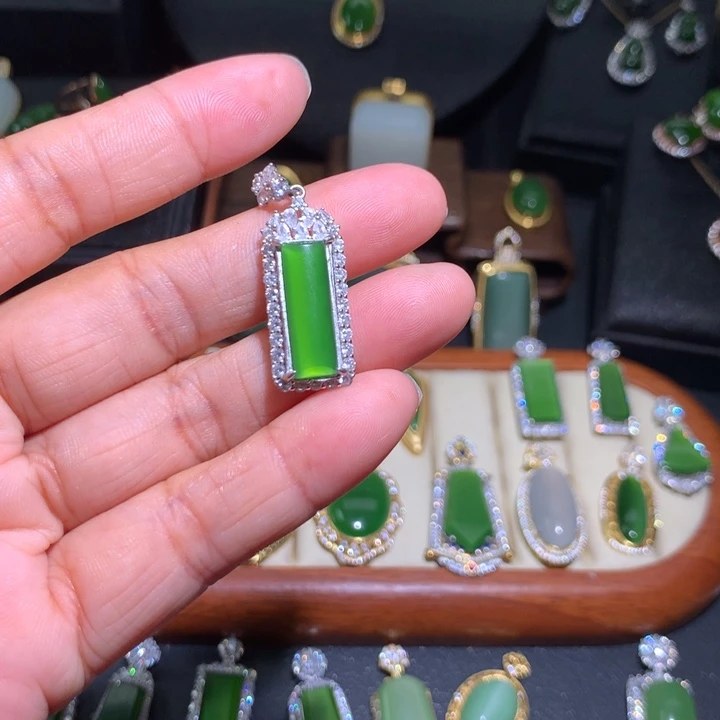 和田玉（碧玉）银S925镶嵌颈饰千**寻