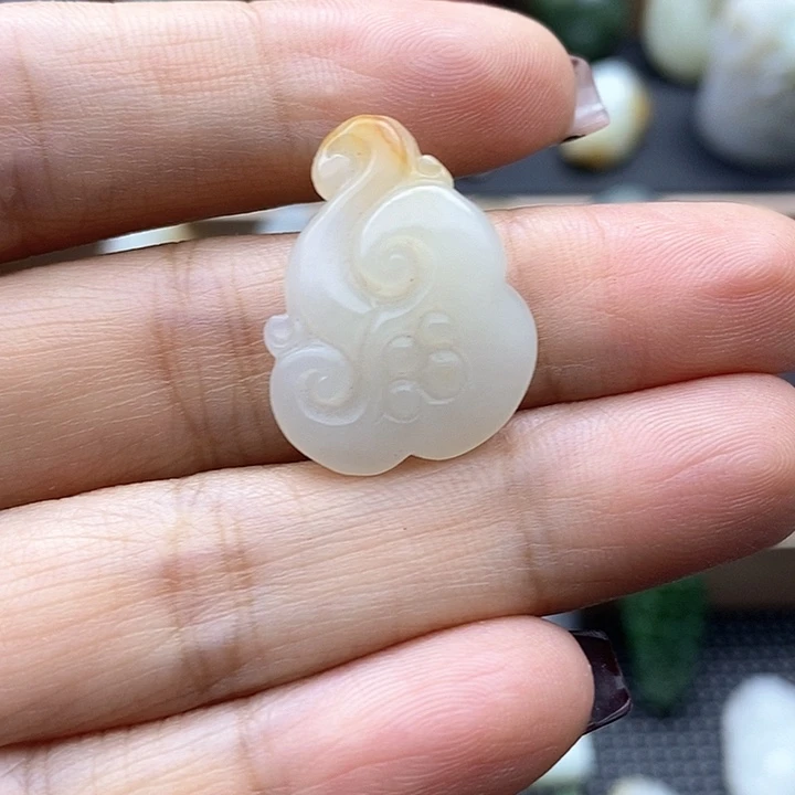 颈饰未镶嵌和田玉（糖玉）珠*