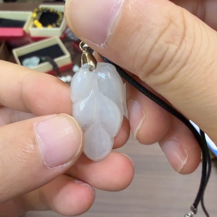 翡翠未镶嵌挂件叶子