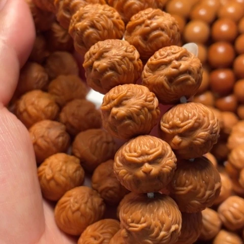 猴头核桃手串王****安悟空